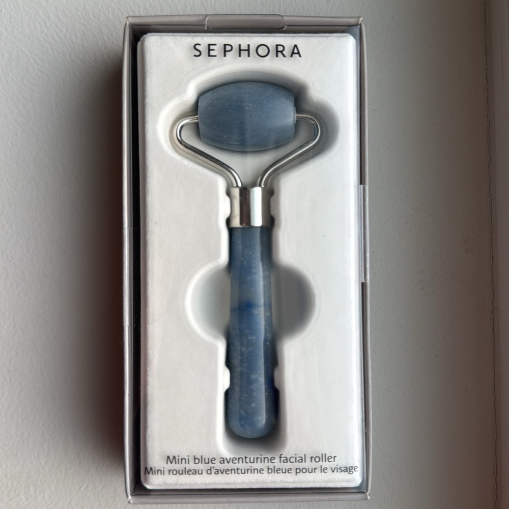 💙 Brand New Sephora Blue Aventurine Facial Roller has a calming effect on face!